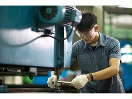 什么是河北五金沖壓件加工廠？模具鉗工的8大操作注意事項