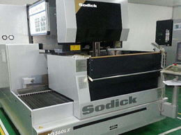 五金沖壓模具之線切割加工的特點(diǎn)