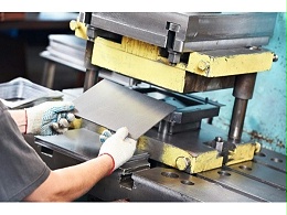 東莞沖壓件廠，單邊毛刺如何解決