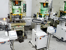 精密沖壓加工廠-五金沖壓機(jī)械手操作手冊4