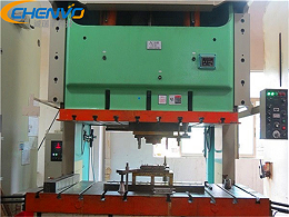 五金沖壓模具線切割哪家好，有這兩點