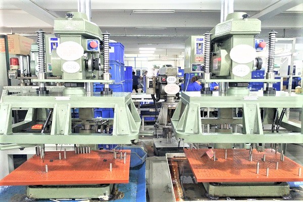 五金沖壓加工工廠-誠瑞豐 五金沖壓加工工廠-誠瑞豐